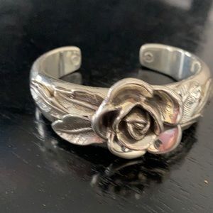 Flower bracelet. PZ Israel